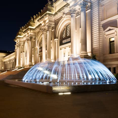 Fountain outside of The Met at night